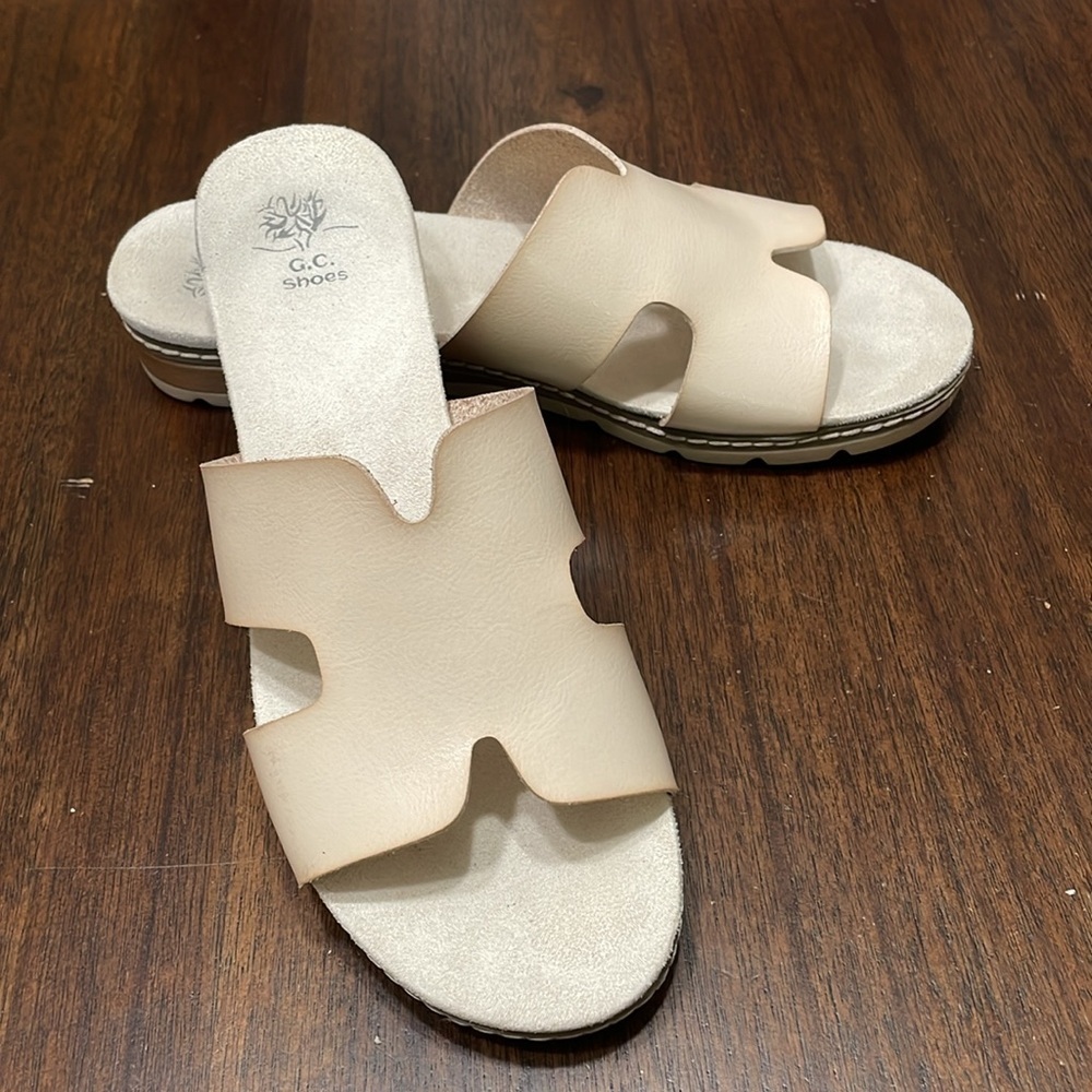G. C. Shoes Nellie beige cutout flat slide sandals - Picture 2 of 9
